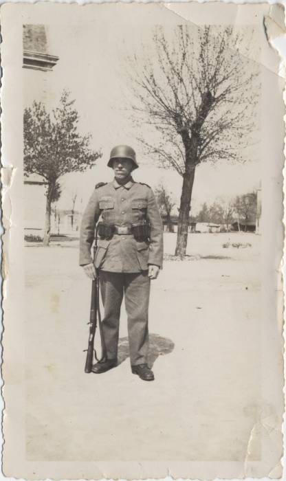 laa-04-1.jpg
